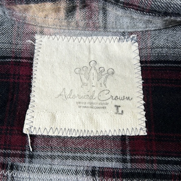 ⭐️Adorned Crown Textile altered custom flannel the soul felt it’s worth shirt - Picture 7 of 12